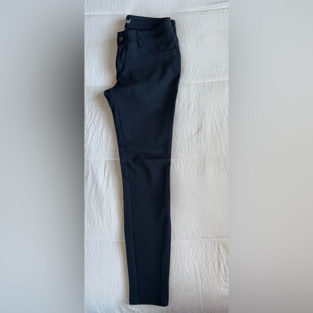 FADED GLORY |  WONENS | Black | Jeggings | back Pockets in back - Picture 12 of 12